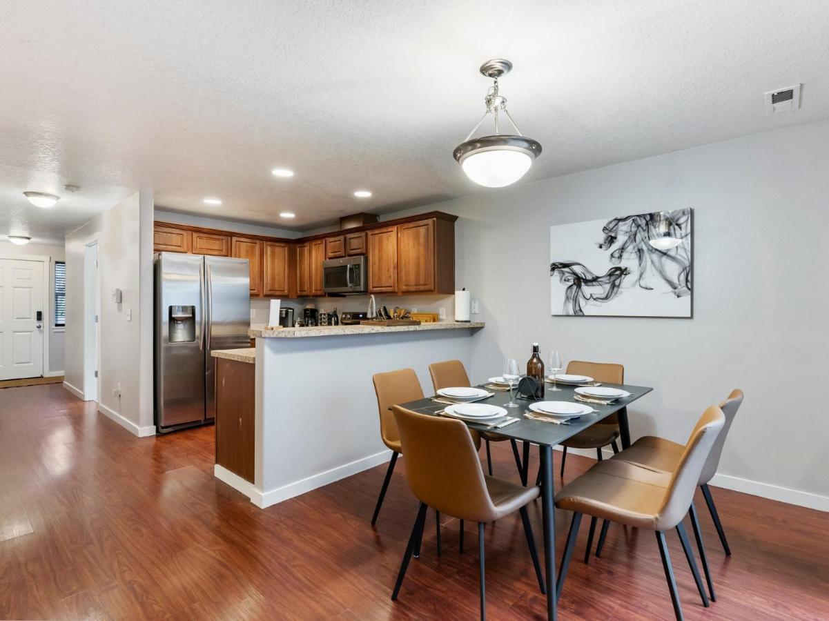No Place Like Home Vancouver Luaran gambar